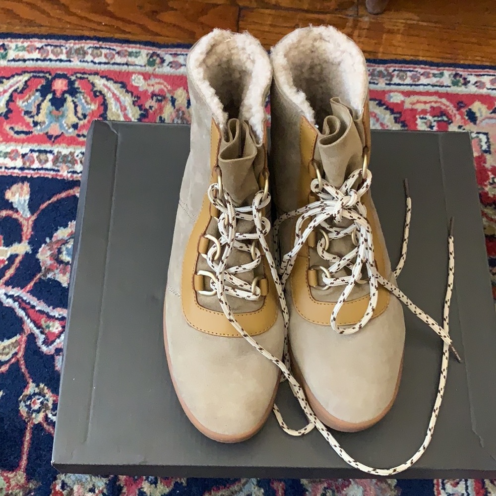 RAG & BONE , Snow boots , shearling , NEW , NEVER WORN .